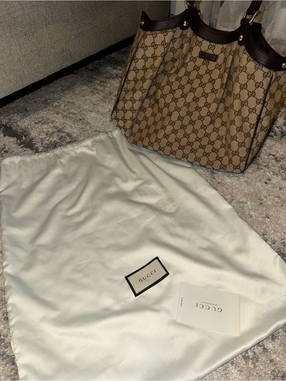 Gucci Canvas Sukey Medium- New Without tags. - Picture 13 of 16